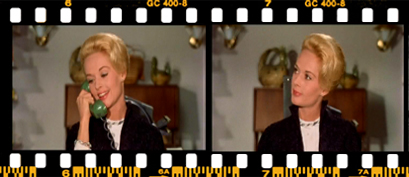 بازگشت به خانم فروشنده فرصتی است تا نمای ملانی در اندازه ای درشت تر ادامه یابد.