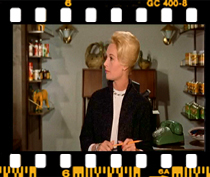 ملانی: نه بهتره که برام بفرستیدش. می  تونم از این تلفن استفاده کنم؟ -خانم گرونر: بله حتما.