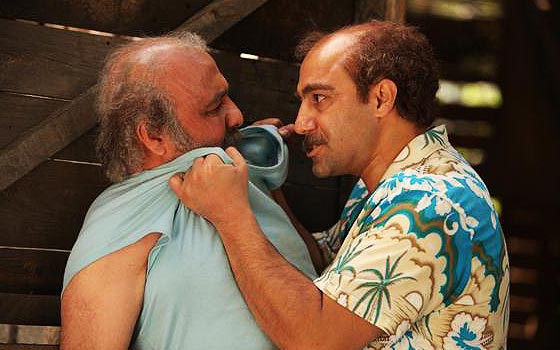 نمایی از فیلم آیینه شمعدون