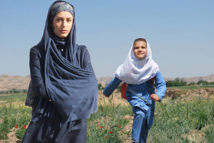 نمایی از فیلم آفتاب مهتاب زمین