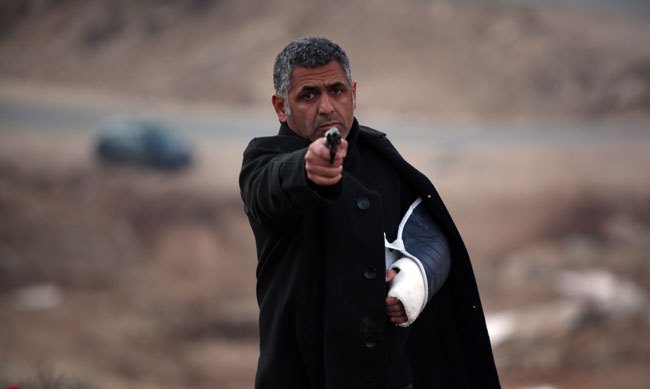 مانی حقیقی در پذیرایی ساده