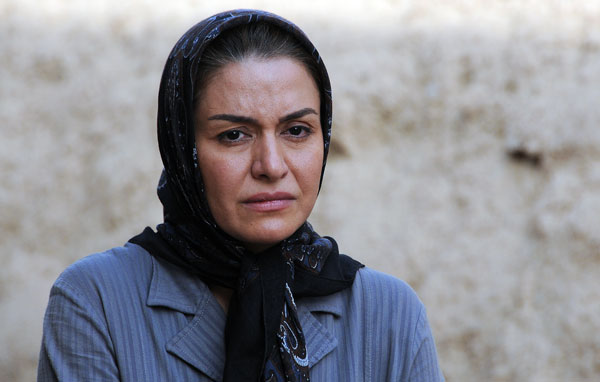 مریلا زارعی در نمایی از فیلم همه چیز برای فروش