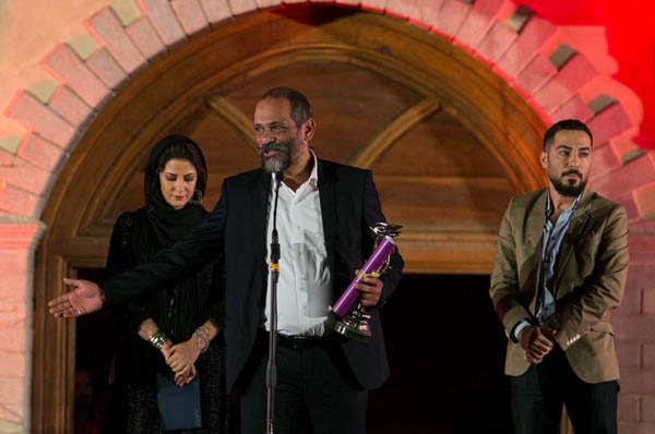 نادر فلاح برنده جایزه بهترین بازیگر نقش مکمل مرد در فیلم چند متر مکعب عشق