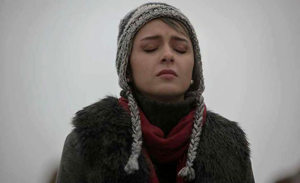  ترانه علیدوستی در پذیرایی ساده