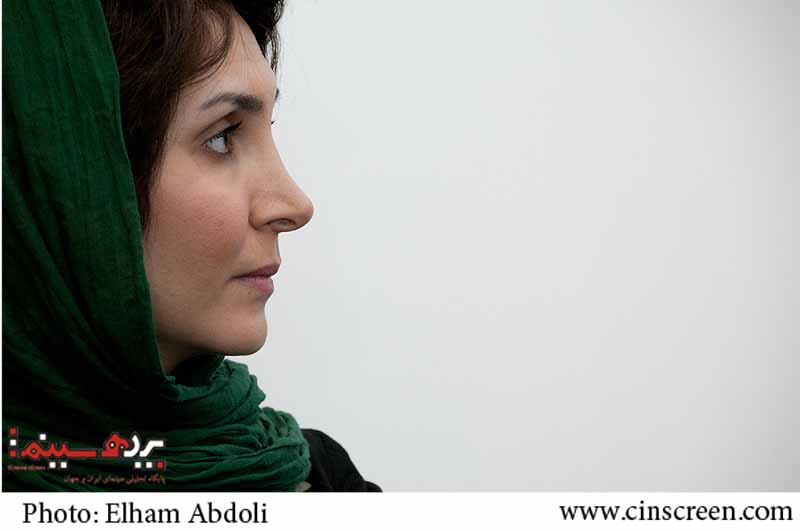 مرجان اشرفی زاده در غرفه سایت پرده سینما
