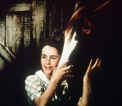 الیزابت تیلور در نمایی از فیلم مخمل ملی