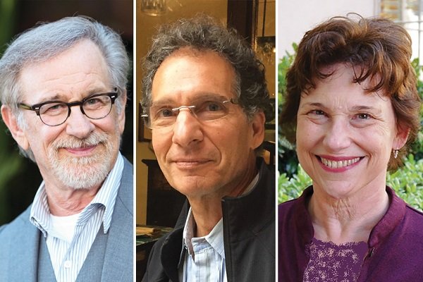 انجمن صدای سینما از استیون اسپیلبرگ، لی اورلوف و مری لو لانگ تجلیل می‌کند.  به گزارش خبرگزاری مهر به نقل از ورایتی، جوایز انجمن صدای سینما که ۱۶ فوریه اهدا می‌شود امسال از سه هنرمند نیز به صورت ویژه تجلیل می‌کند.  در این مراسم جایزه فیلمساز به استیون اسپیلبرگ اهدا می‌شود. از او برای تاثیرش بر روند فیلمسازی به عنوان فردی که سه جایزه اسکار در کارنامه دارد و در طول چند دهه یکی از نمادهای هالیوود بوده، یاد شده است.  وی کارگردان، تهیه‌کننده و فیلمنامه‌نویسی پرکار است که از بنیانگذاران استودیو دریم‌ورکز هم بوده و توانسته است فیلم‌های پرفروش را با ساختن فیلم‌هایی چون «آرواره‌ها»، «ای‌تی» و «ژوراسیک‌پارک» راهی سینماها کند. از وی به عنوان احتمالا موفق‌ترین کارگردان تجاری در تاریخ نیز یاد شده است.  ماری جو لانگ نیز با دریافت جایزه «پرزیدنت» تجلیل تقدیر می‌شود. وی که برنده سه جایزه انجمن صدای سینما برای «یخ زده»، «قهران بزرگ ۶» و «بیرون درون» است کارش را از سال ۱۹۸۴ شروع کرده و کار تدوین صدا را از سال ۱۹۹۱ آغاز کرده است. او در چندین فیلم سینمایی نیز کار کرده و جایزه اسکار میکس صدا را برای «شجاع‌دل»، «ماتریکس»، «شوالیه تاریکی»، «تلقین» و «روح و تاریکی» دریافت کرده است.  وی چندین نامزدی اسکار هم دارد که برای «بین‌ستاره‌ای»، «دختری با خالکوبی اژدها» و «شبکه اجتماعی» دریافت کرده است.  سومین فرد نیز لی اورلوف است که با دریافت جایزه یک عمر دستاورد هنری تجلیل می‌شود. وی با کارگردان‌های برجسته‌ای چون جیمز کامرون، مایکل مان و گور وربینسکی کار کرده و جایزه اسکار را برای میکس صدا برای «ترمینیتور ۲: روز داوری» دریافت کرده است و ۶ نامزدی اسکار در کارنامه دارد. او در طول ۳۵ سال دوره کاری‌اش در بیش از ۷۵ فیلم سینمایی و تلویزیونی کار کرده است.  جوایز انجمن صدای سینما هر سال از سوی همین انجمن ( C.A.S. )  اهدا می‌شود تا از افرادی که دستاوردهای خاص در زمینه میکس صدا دارند تجلیل شود. این جوایز از سال ۱۹۹۴ هر سال اهدا می‌شود.