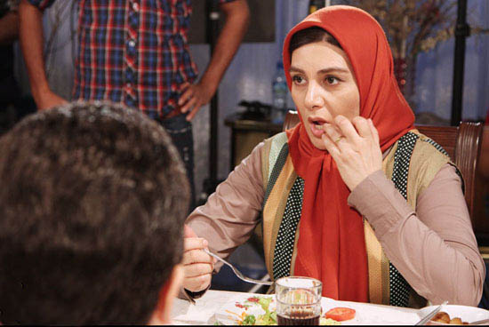 هنگامه قاضیانی سر سحنه فیلم پدر آن دیگری