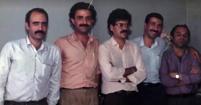 از سمت راست فریدون جیرانی،مسعود مهرابی،عباس یاری،احمد امینی و هوشنگ گلمکانی 