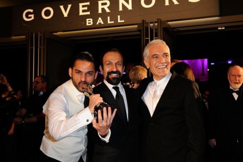 محمود کلاری، اصغر فرهادی و پیمان معادی در اسکار 2012. عکس از خبرآنلاین