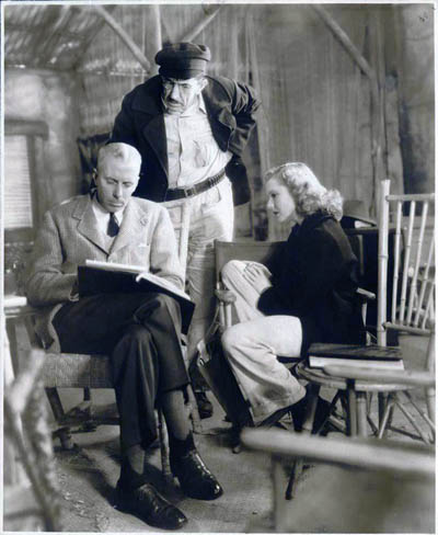 هوارد هاوکس و جین آرتور سر صحنه فقط فرشته ها بال دارند