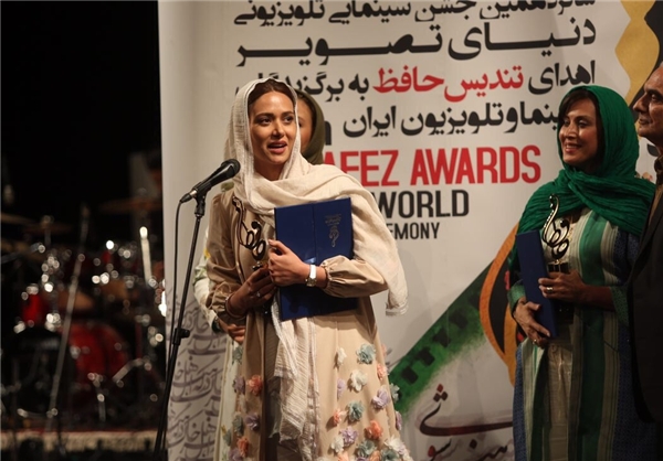 پریناز ایزدیار در شانزدهمین جشن حافظ