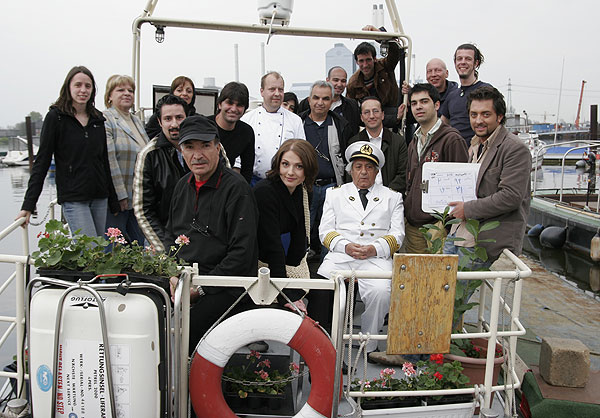 پشت صحنه زادبوم