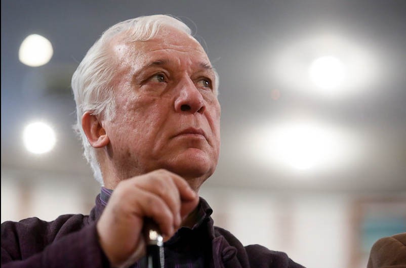 وداع ابدی خسرو سینایی در اثر ابتلا به کرونا