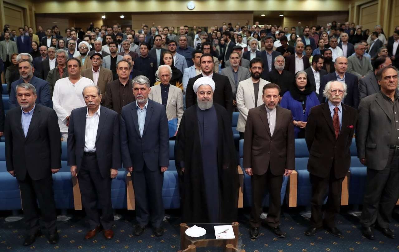 متن و حاشیه مراسم افطار رییس‌جمهور با هنرمندان 